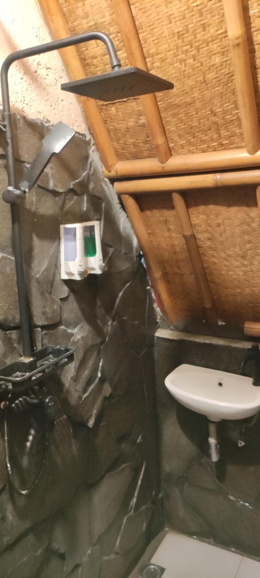 Da Housetel Kuta Hostel Kuta  Ngoại thất bức ảnh