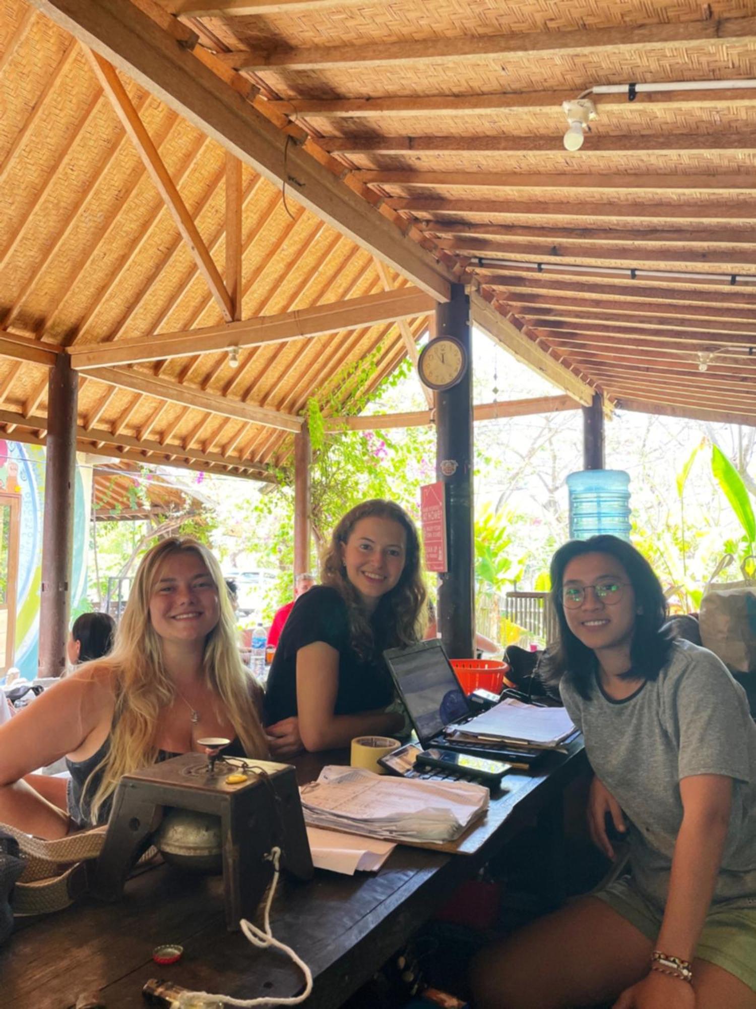 Da Housetel Kuta Hostel Kuta  Ngoại thất bức ảnh