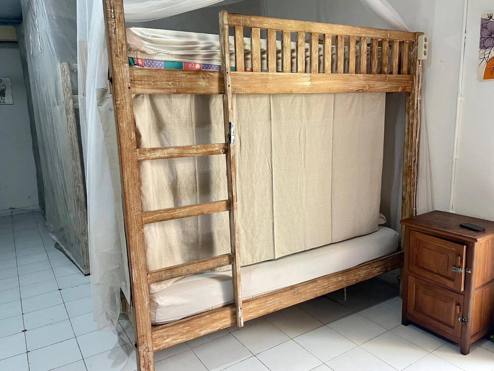 Da Housetel Kuta Hostel Kuta  Ngoại thất bức ảnh