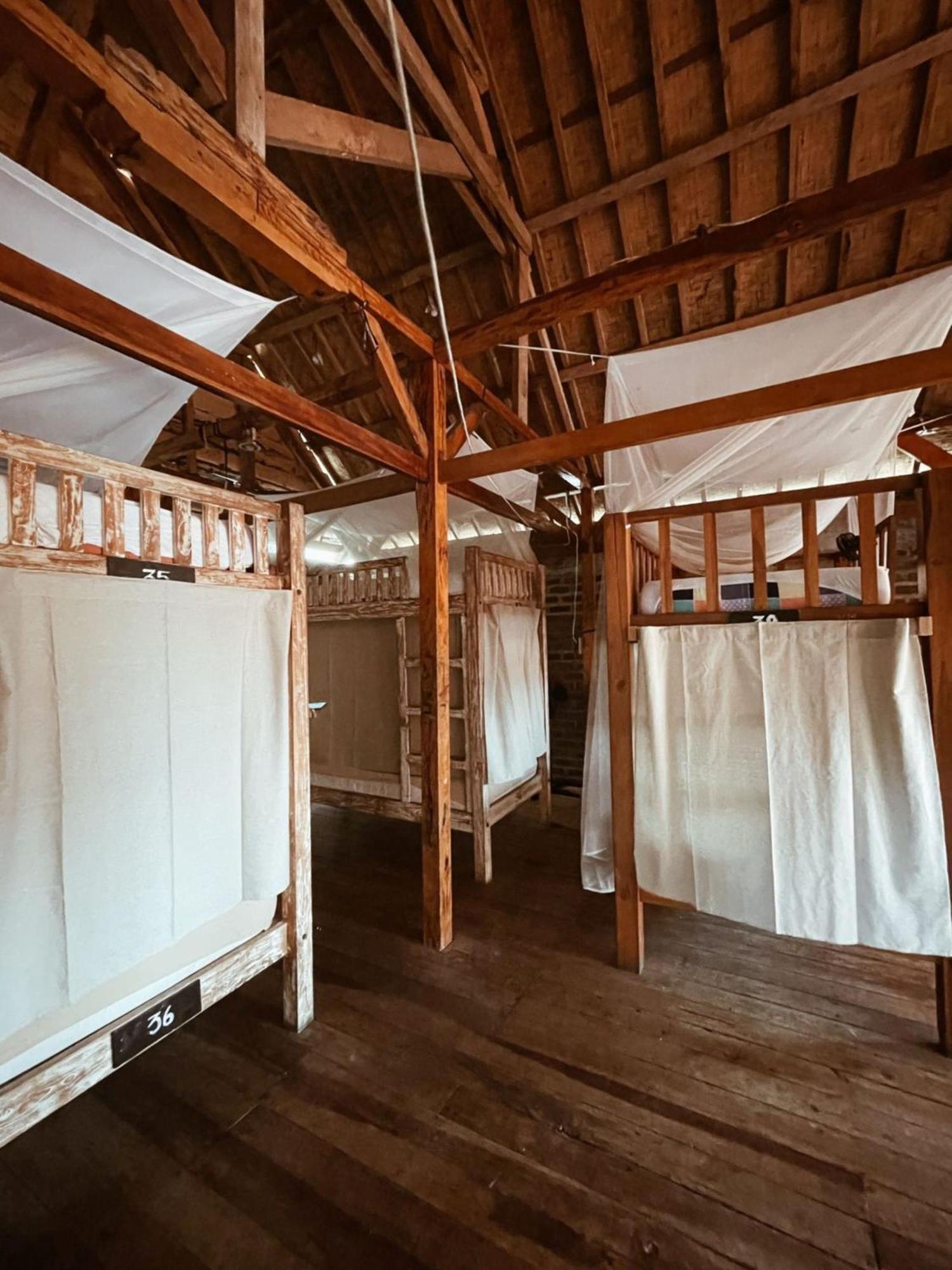 Da Housetel Kuta Hostel Kuta  Ngoại thất bức ảnh