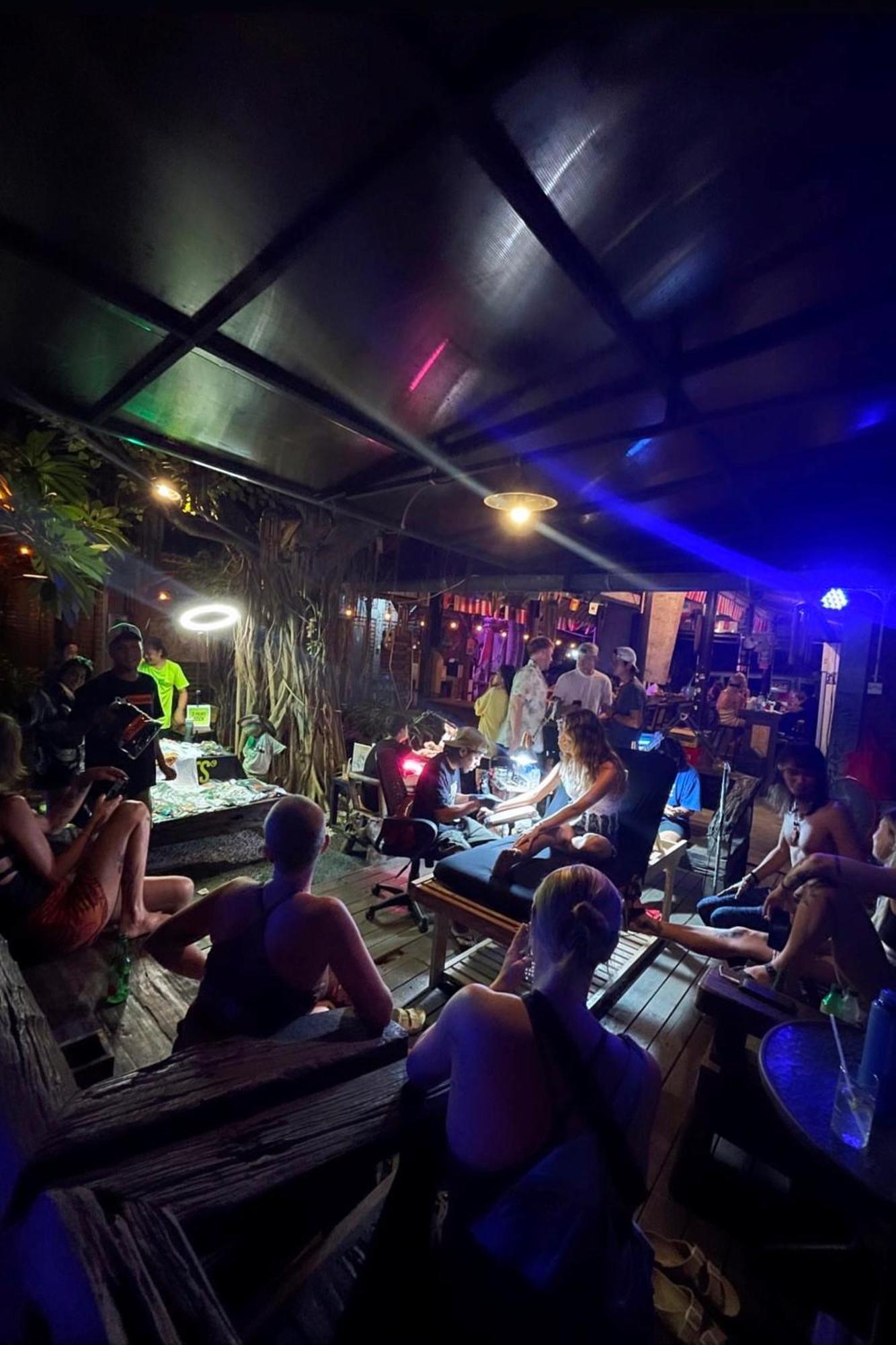 Da Housetel Kuta Hostel Kuta  Ngoại thất bức ảnh